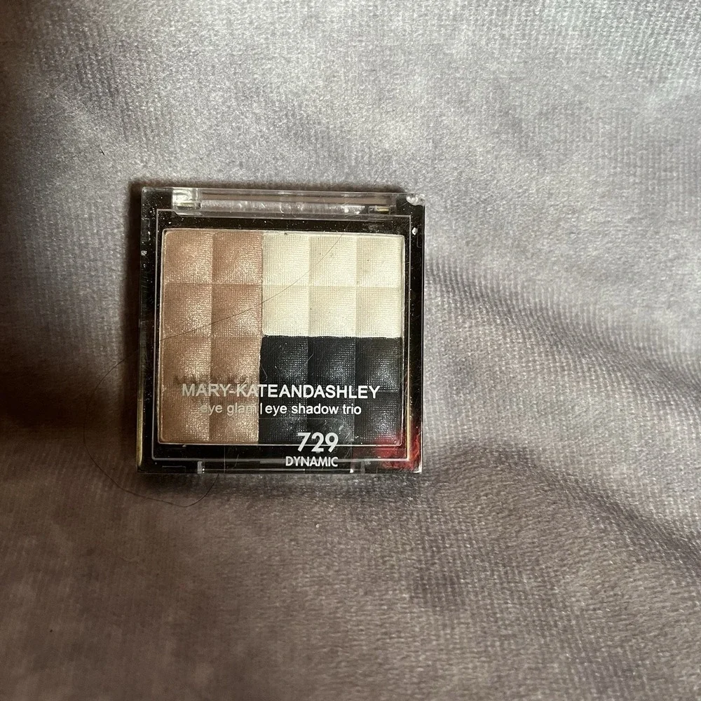 Vtg Y2K Mary Kate and Ashley Eye Glam Eyeshadow Make Up Trio 729 DYNAMIC NEW NIP